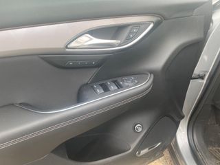 2025 Buick Envision Sport Touring AWD - Driver's Front Door Image